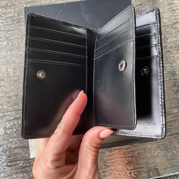 Kenneth Cole New York Dark Brown Croc-Embossed Card Holder Italian Calfskin - Picture 3 of 6